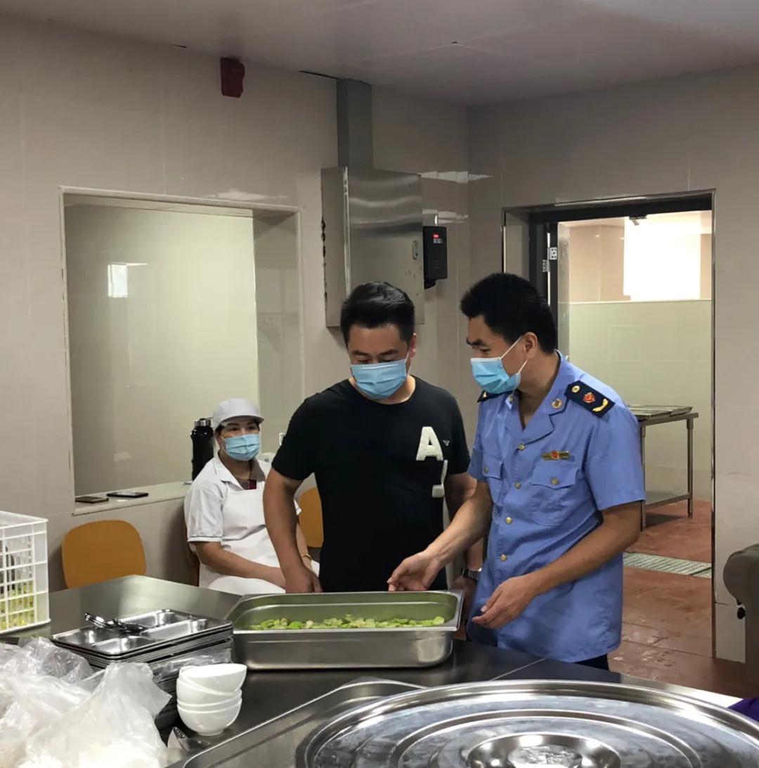 浙江省金华市市场监管局开发区分局开展校园食品安全整治工作